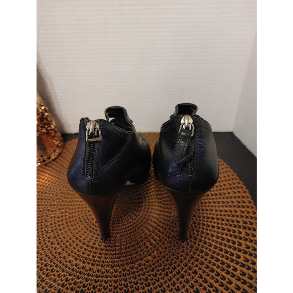 Calvin Klein Raine Leather Heels Size 9M - Picture 5 of 7